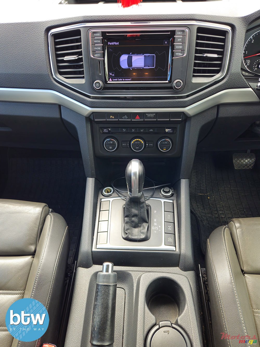 2020' Volkswagen Amarok V6 TDI 4Motion photo #7