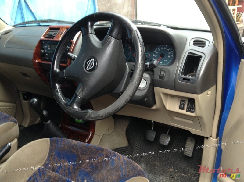 2001' Nissan Terrano II photo #3