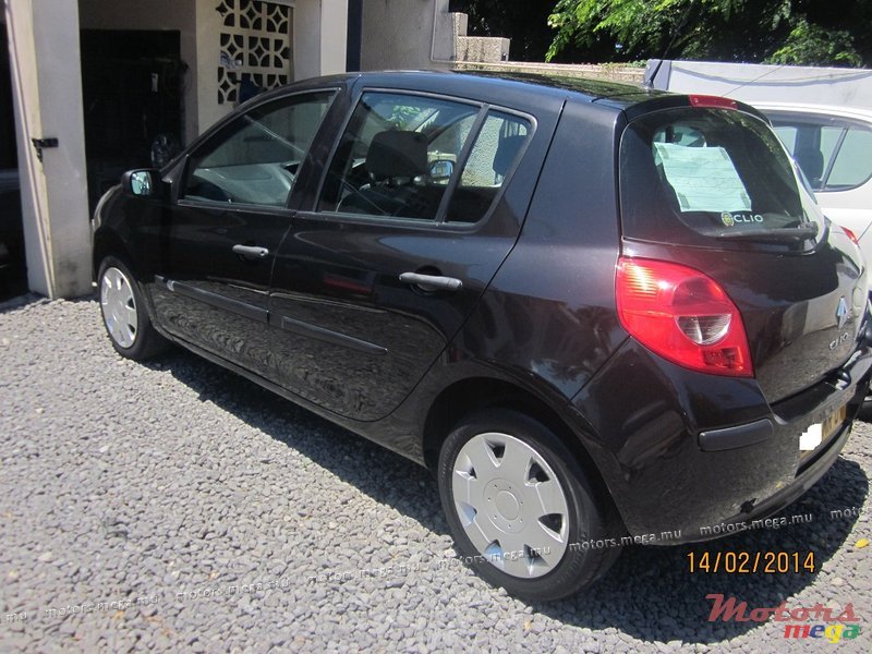 2007' Renault photo #1