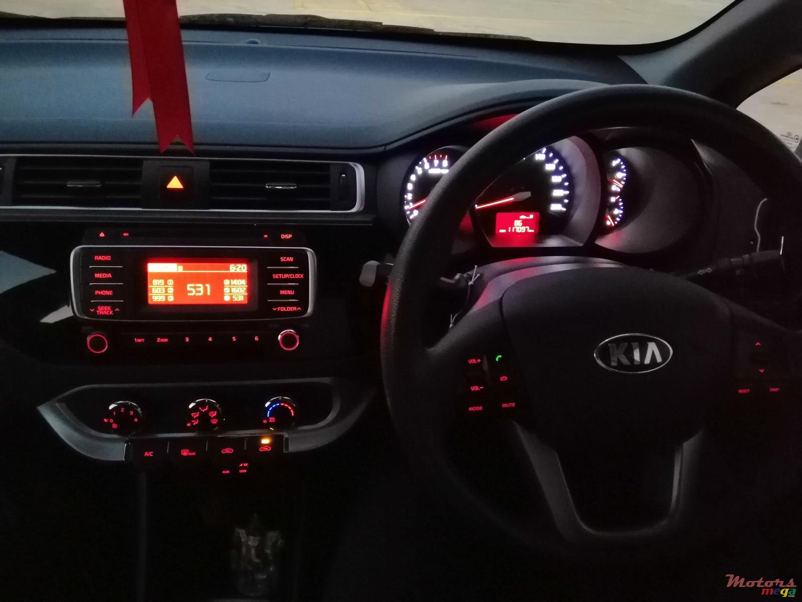 2015' Kia Rio photo #6