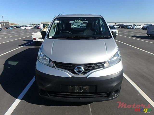 2013' Nissan NV Nv 200 photo #1