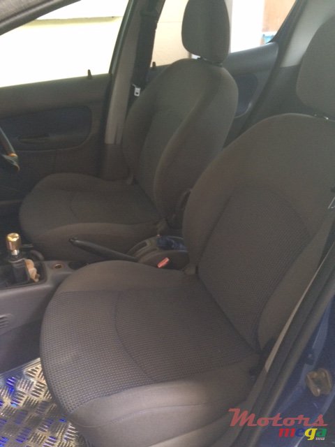 2003' Peugeot 206 photo #3