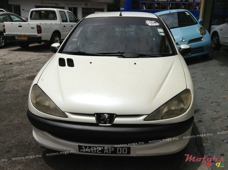 2000' Peugeot 206 photo #1