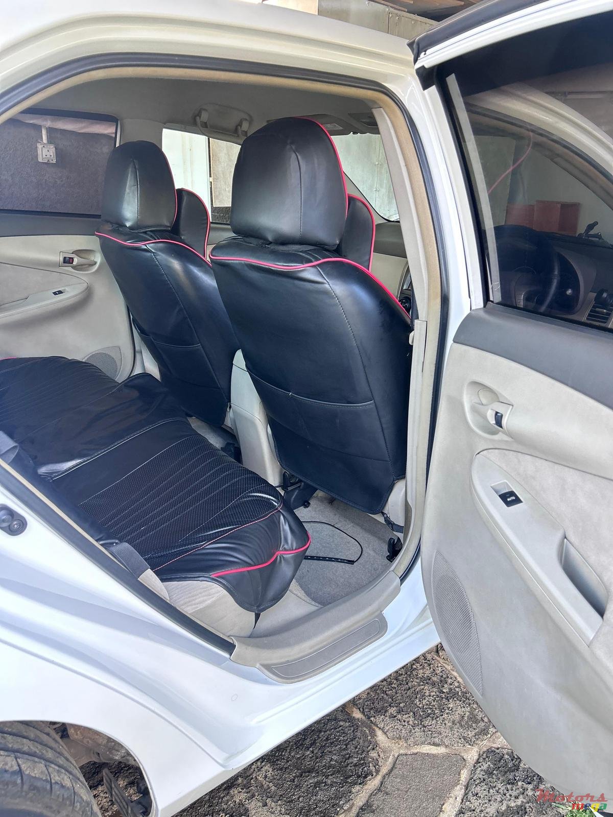 2006' Toyota Axio photo #4