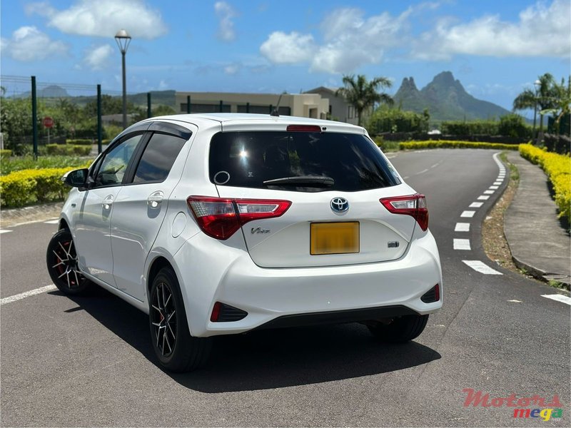 2019' Toyota Vitz 1.5 Hybrid photo #4