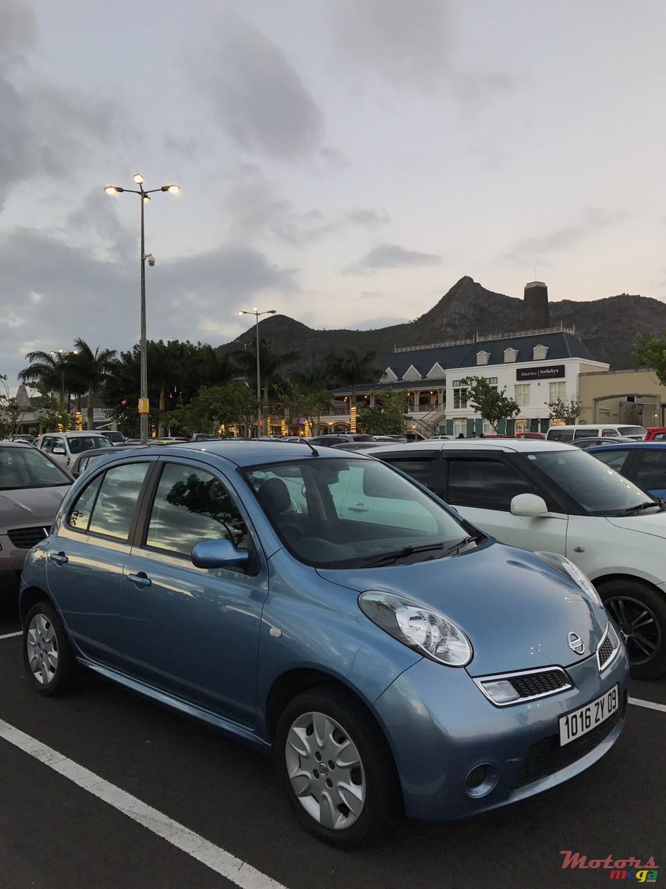 2009' Nissan March Original photo #2