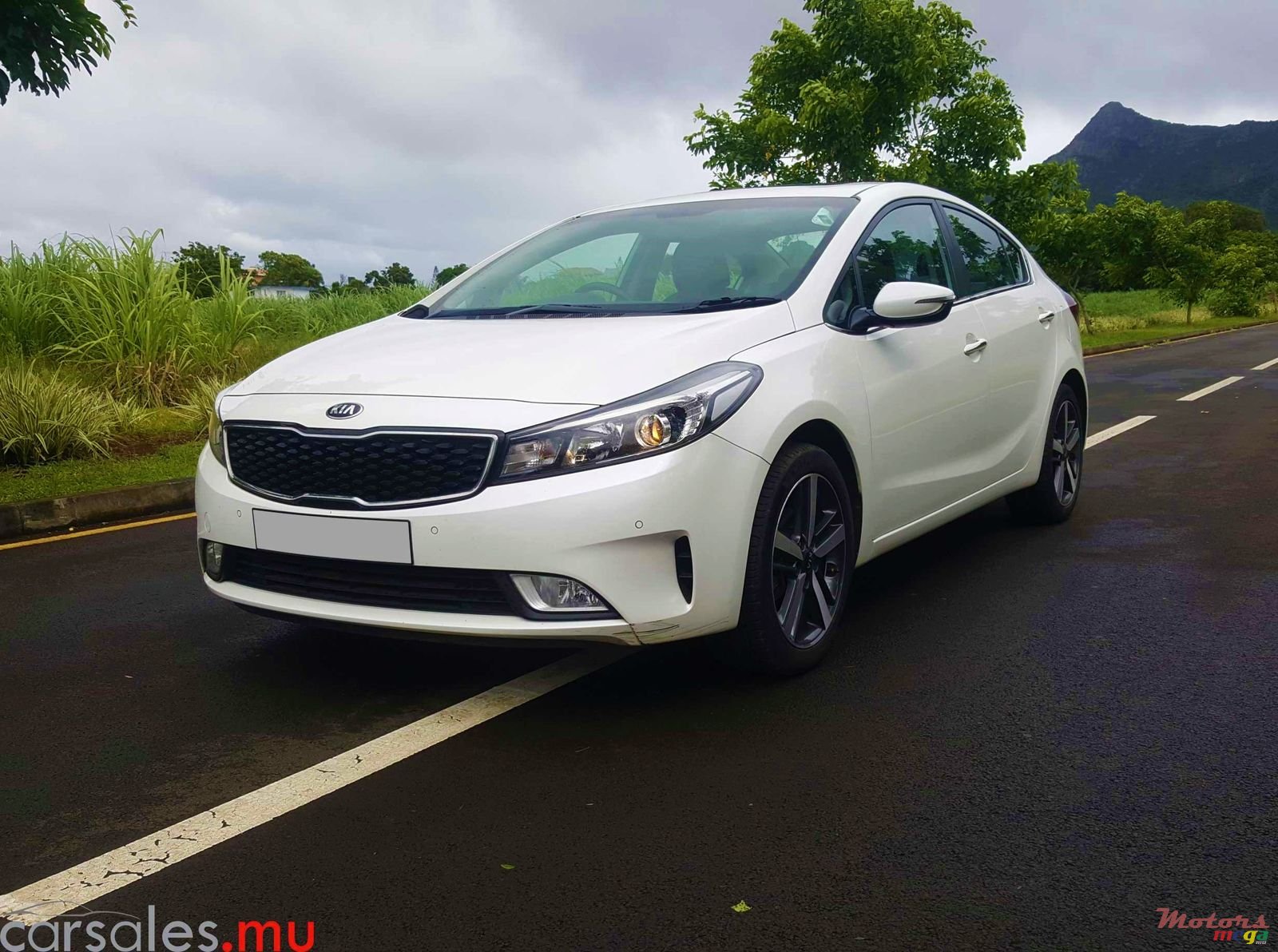 2017' Kia Cerato 1.6 LX photo #2