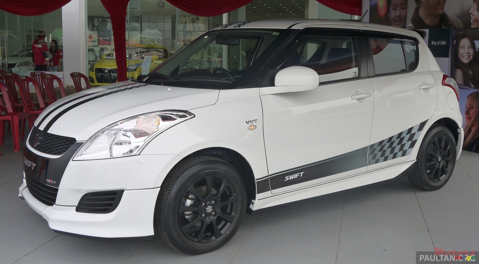 2014' Suzuki Swift photo #4