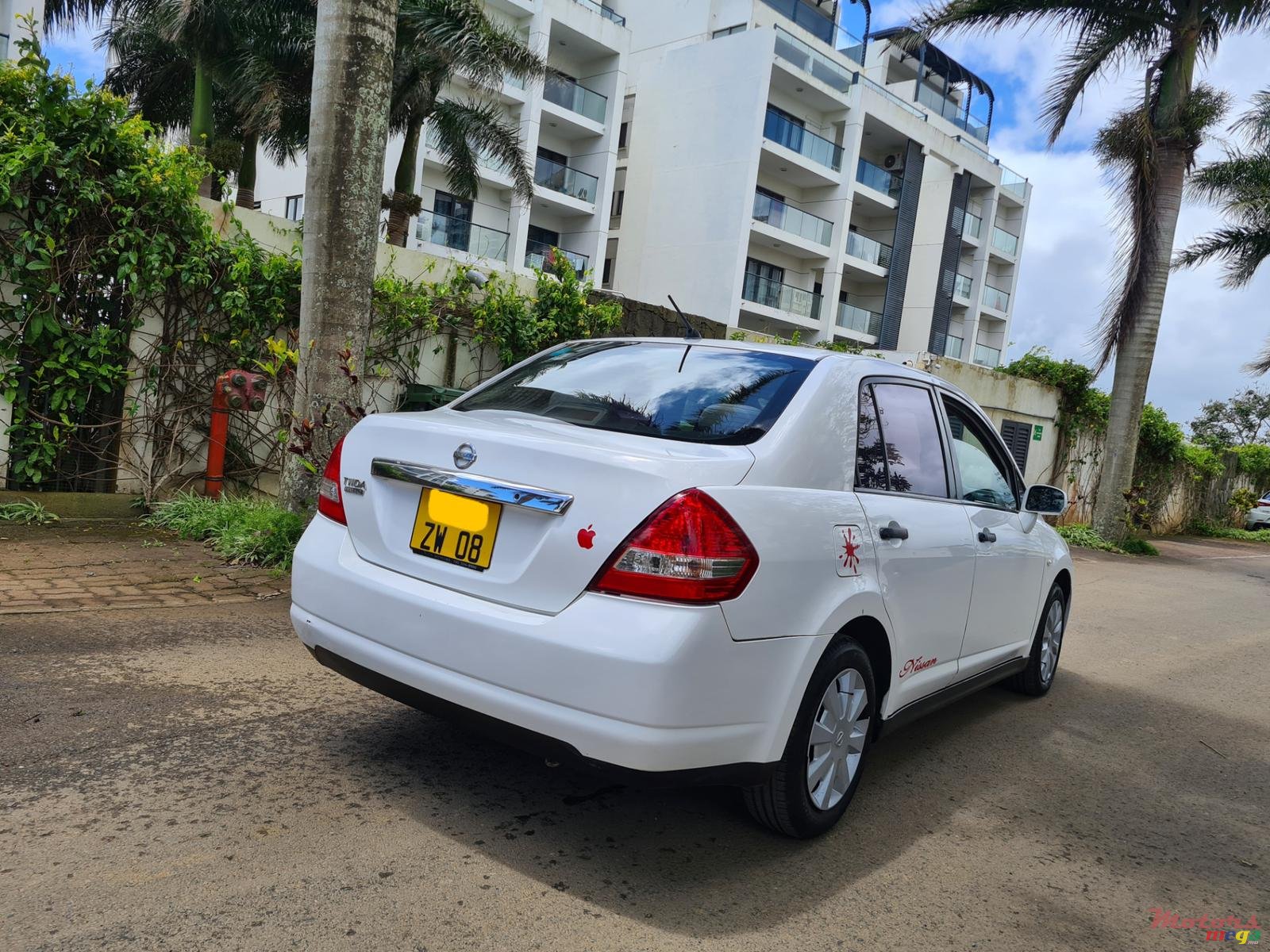 2008' Nissan Tiida Automatic photo #4