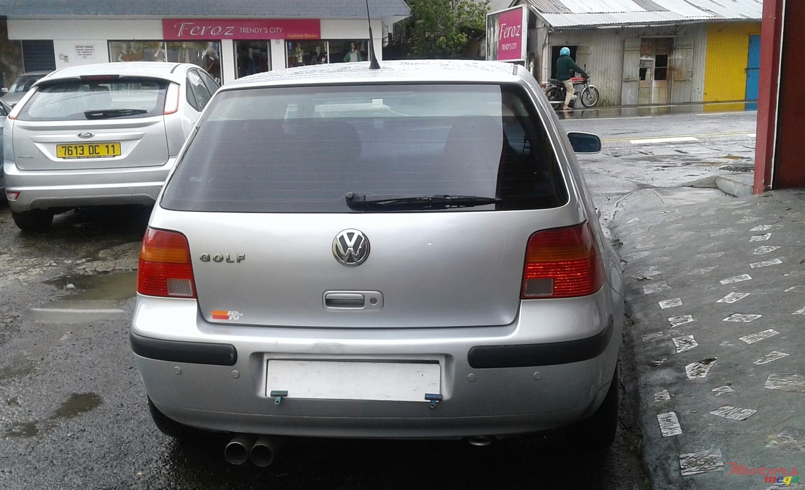 2002' Volkswagen Golf IV photo #3