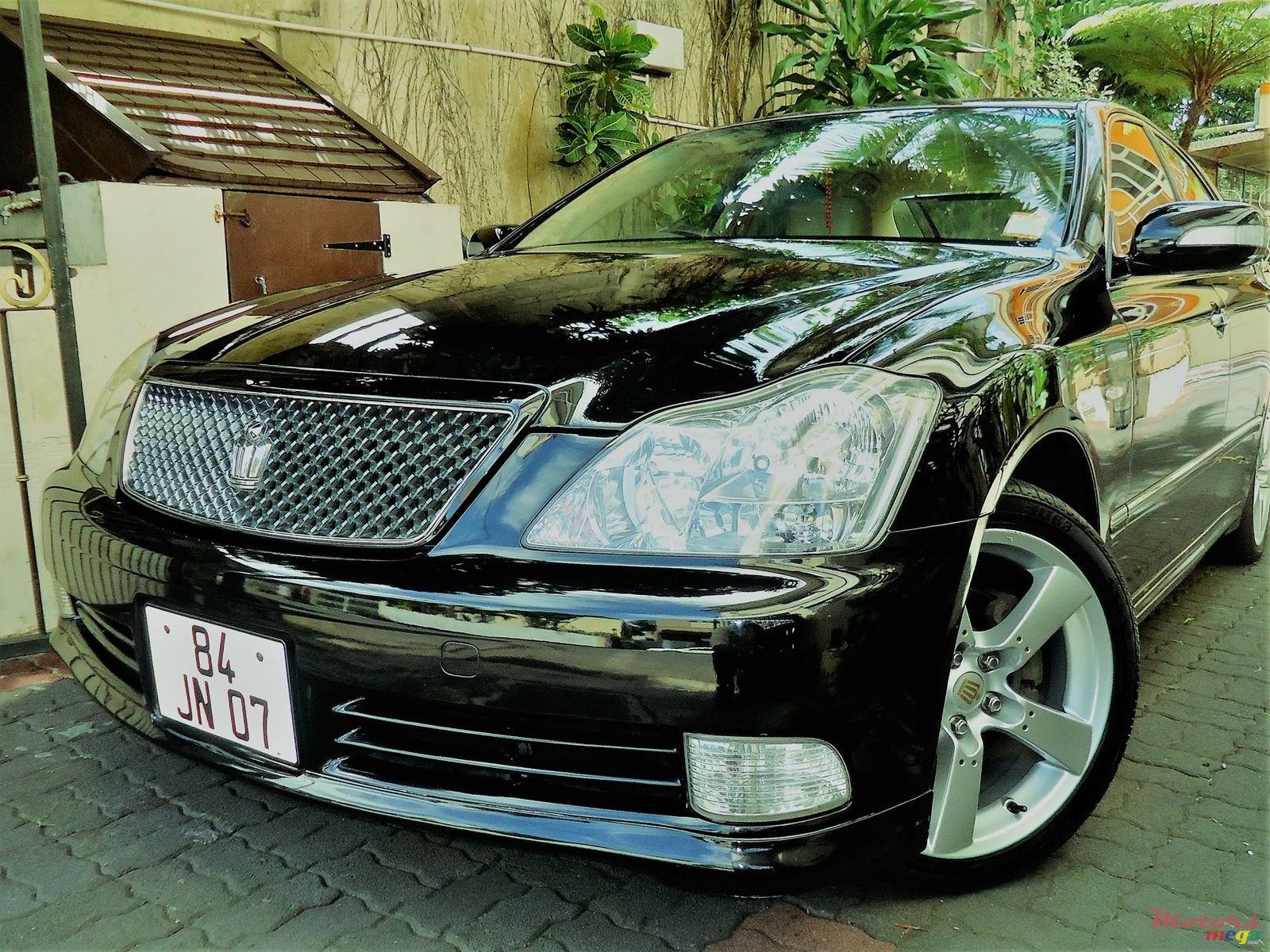 2007' Toyota Crown Athlete photo #1