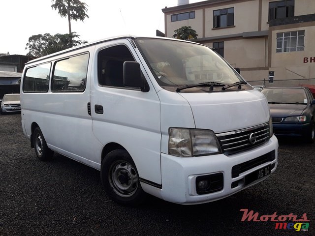 2004' Nissan Urvan photo #1