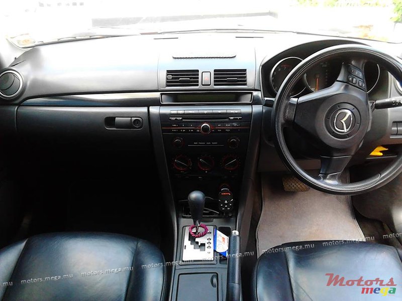 2005' Mazda 3 photo #3