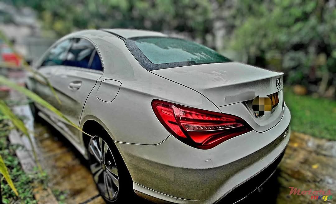 2017' Mercedes-Benz CLA 200 photo #4