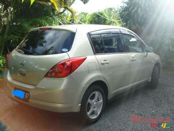 2007' Nissan Tiida photo #2