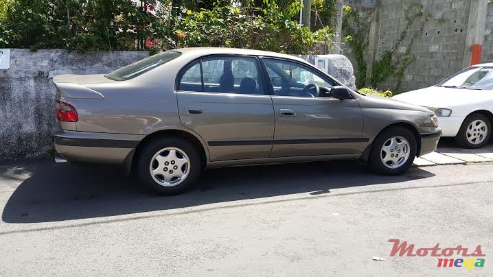 1995' Toyota Corona photo #1