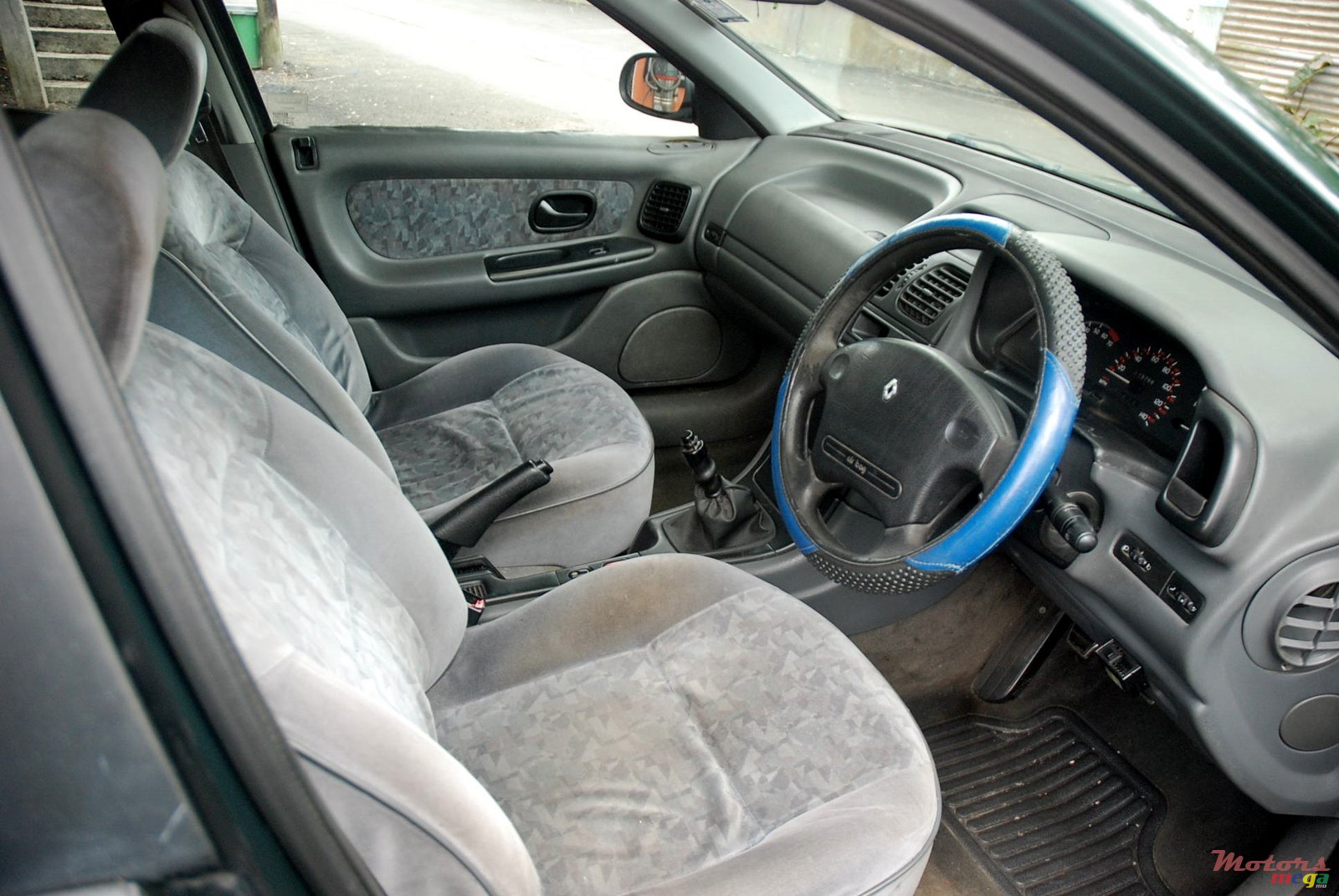 1996' Renault Laguna photo #3