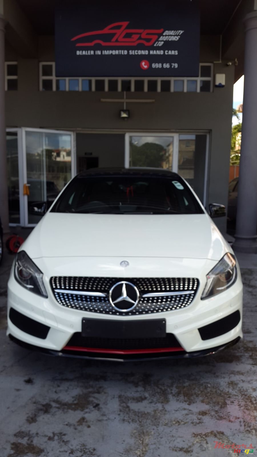 2013' Mercedes-Benz A 250 photo #3