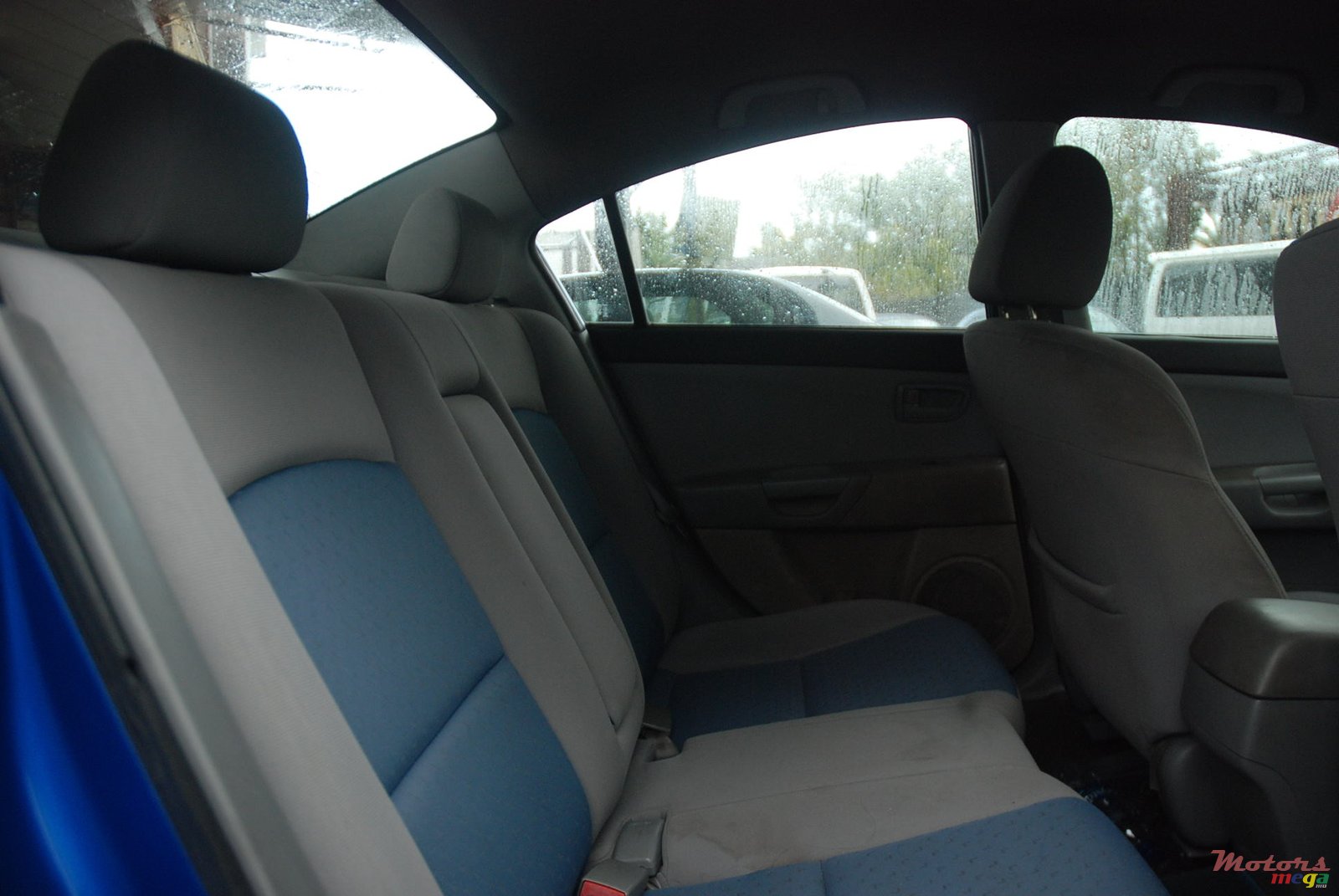 2004' Mazda 3 photo #4