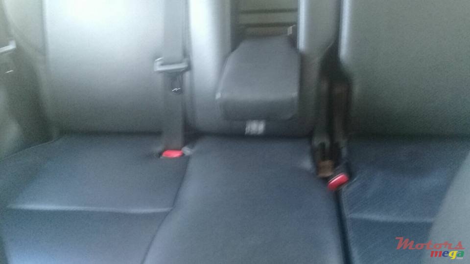 2011' Suzuki Grand Vitara photo #5