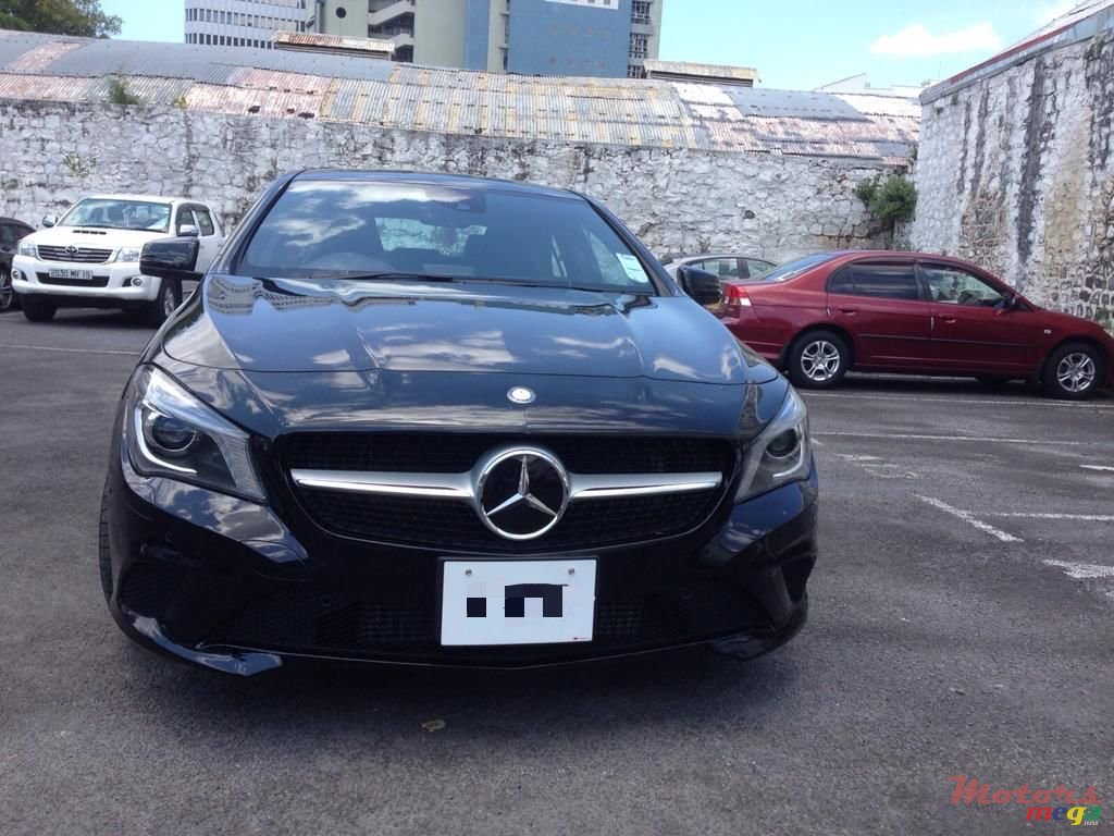 2013' Mercedes-Benz CLA 180 photo #1