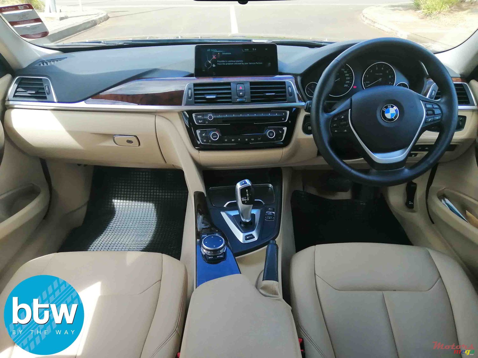 2016' BMW 330 photo #6