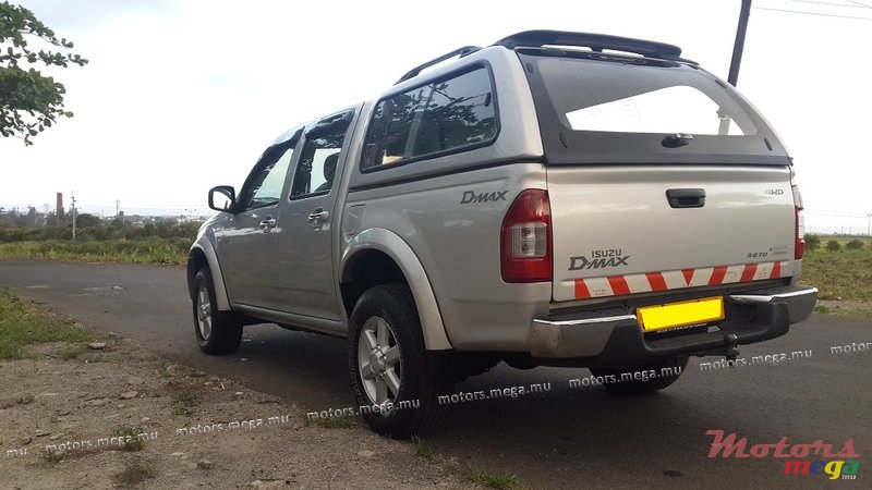 2004' Isuzu (LS) DMAX 4x4 photo #3