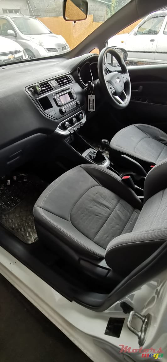 2014' Kia Rio photo #2
