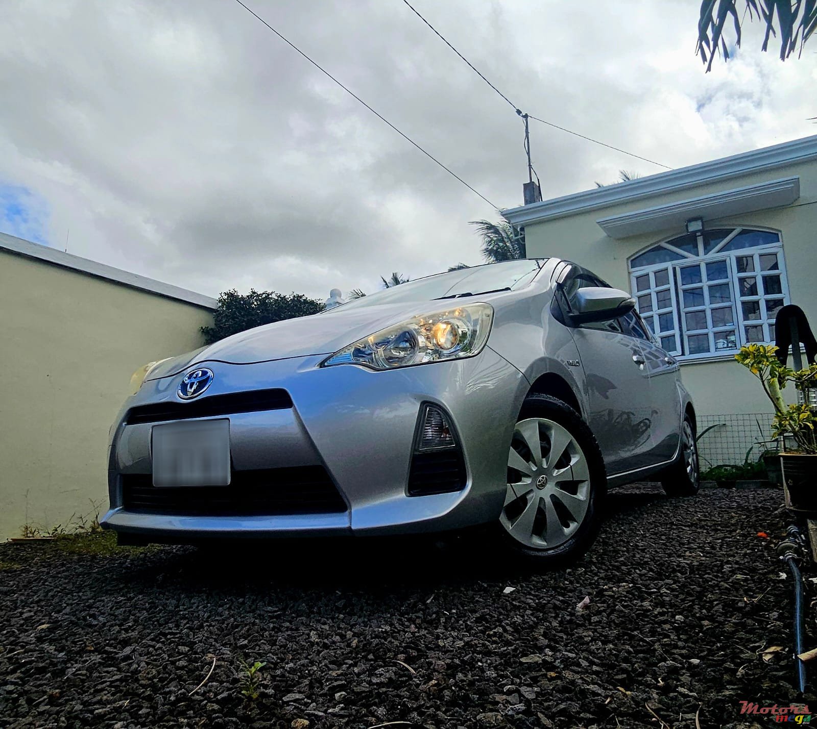 2013' Toyota Aqua photo #6
