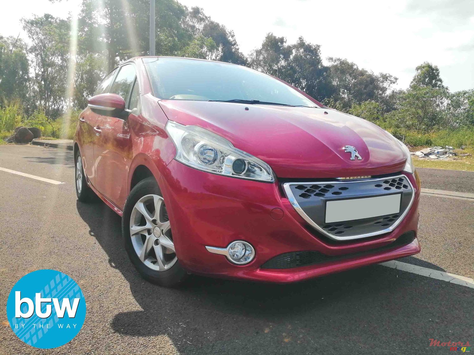 2013' Peugeot 208 e-HDI photo #1