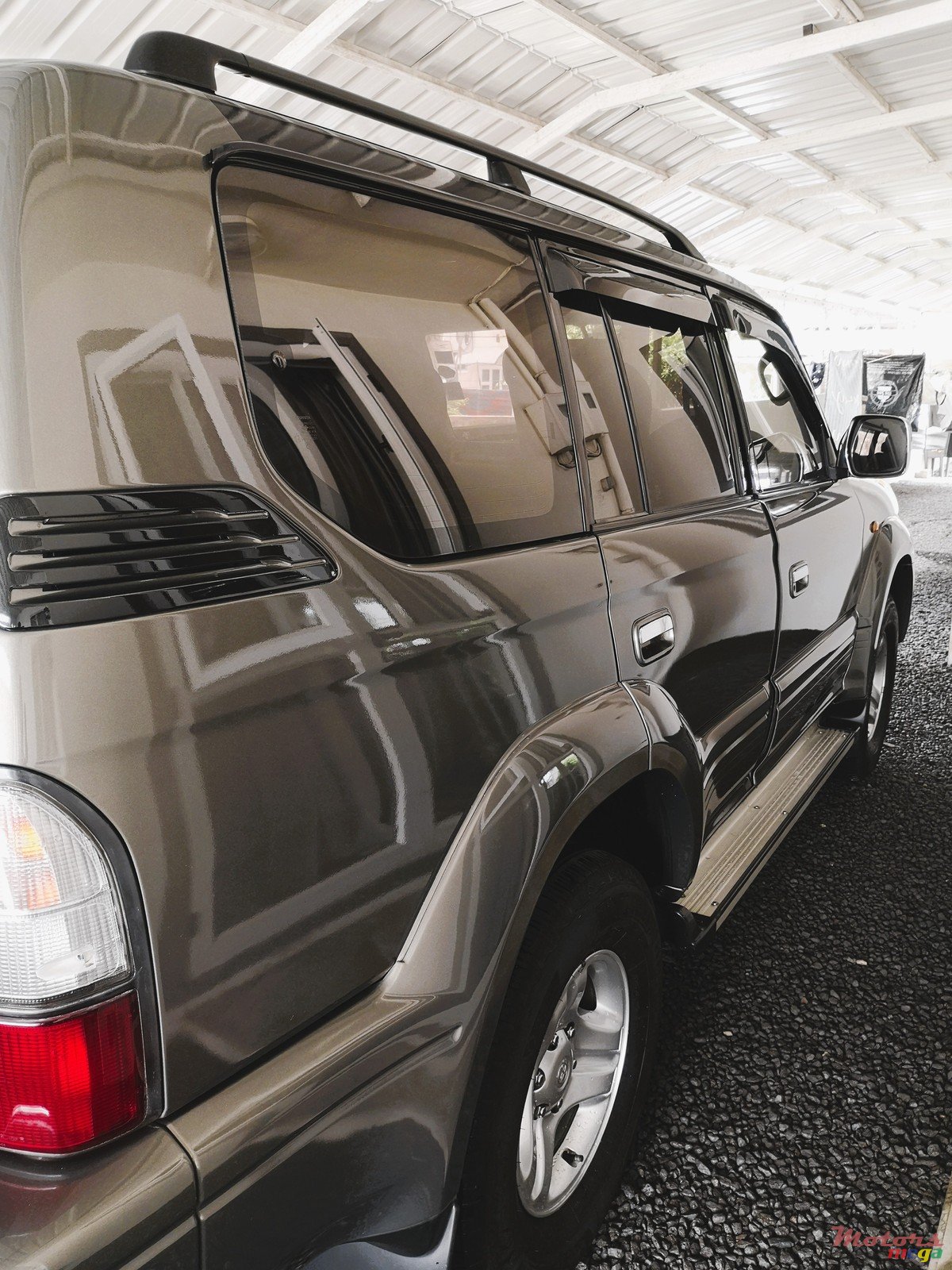 2000' Toyota Land Cruiser Prado photo #3