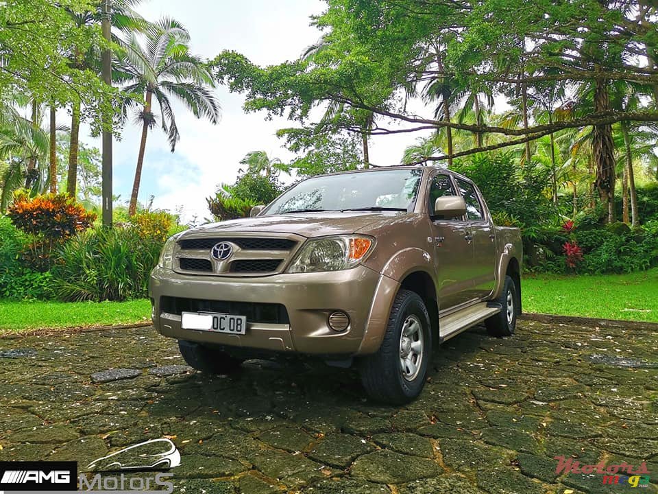 2008' Toyota Hilux photo #3