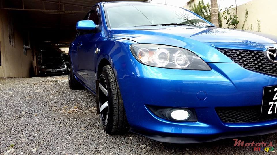 2005' Mazda 3 photo #2