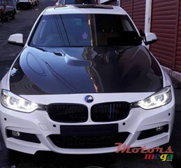 2012' BMW 320 photo #1