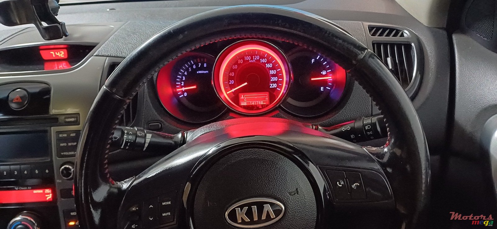 2012' Kia Cerato photo #6