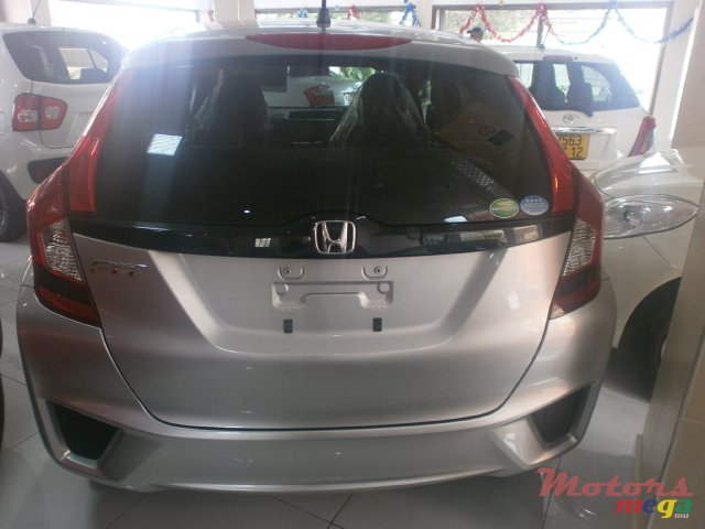 2013' Honda FR-V FIT photo #2
