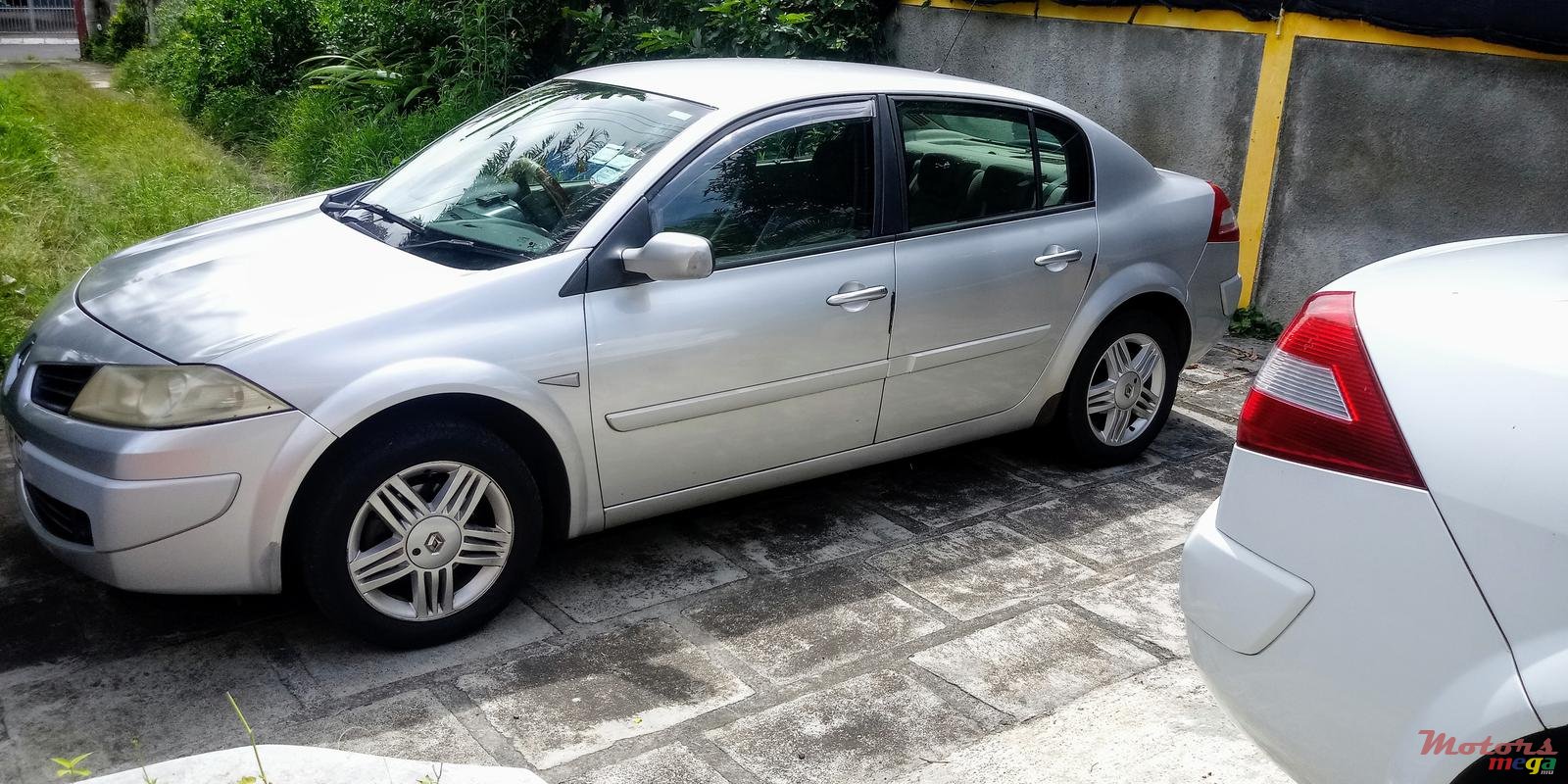 2007' Renault Megane photo #4