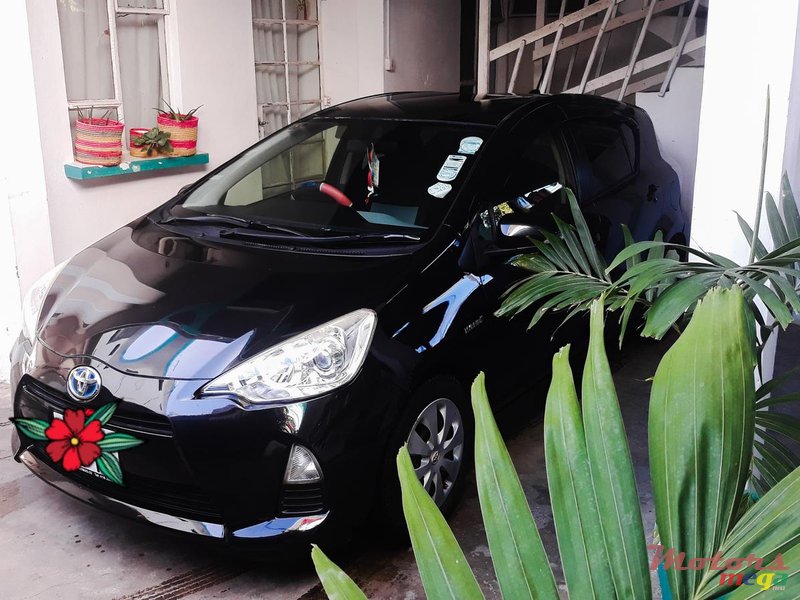 2014' Toyota Aqua photo #1
