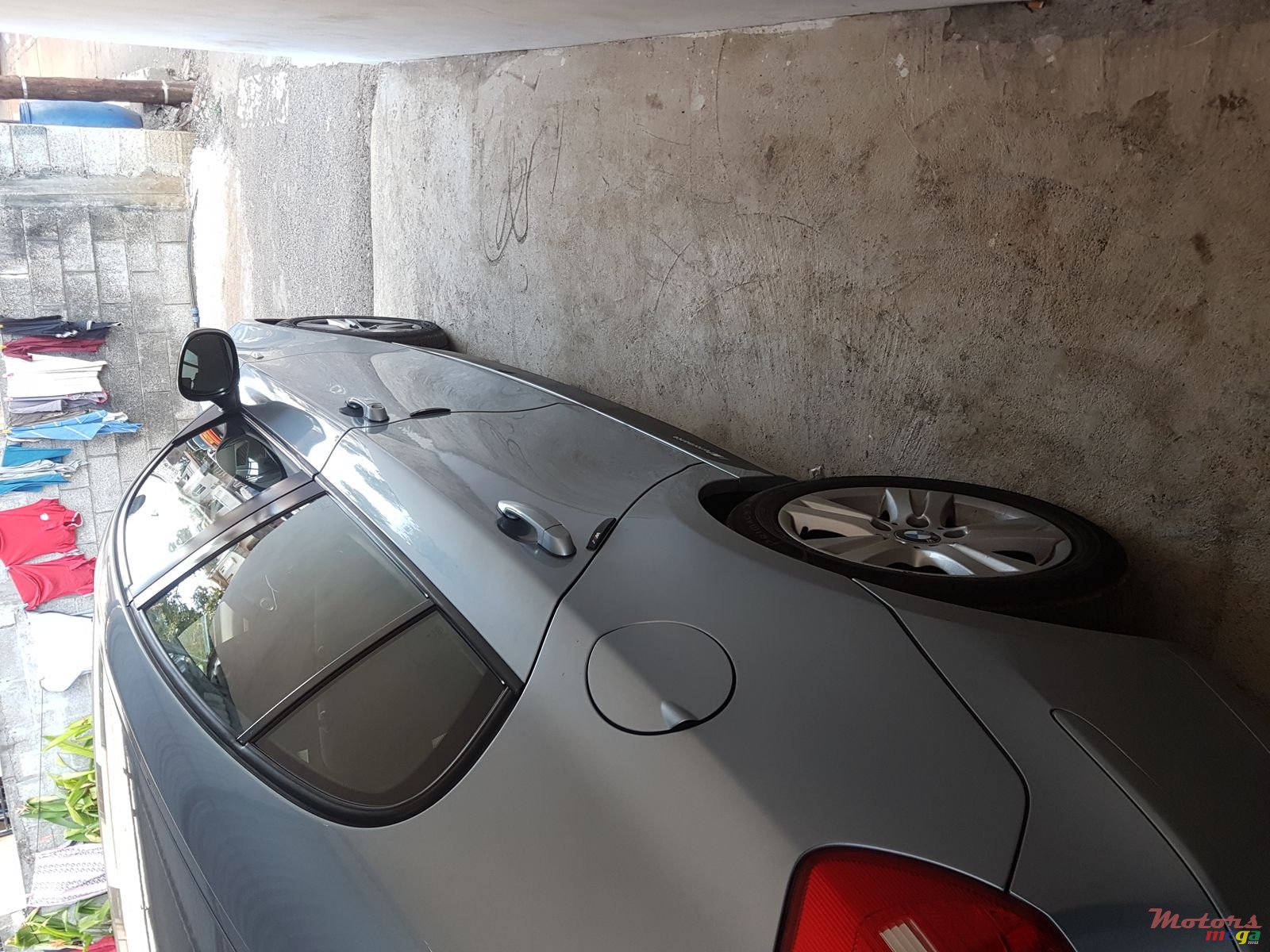 2010' BMW 1 Series 5 Door photo #6