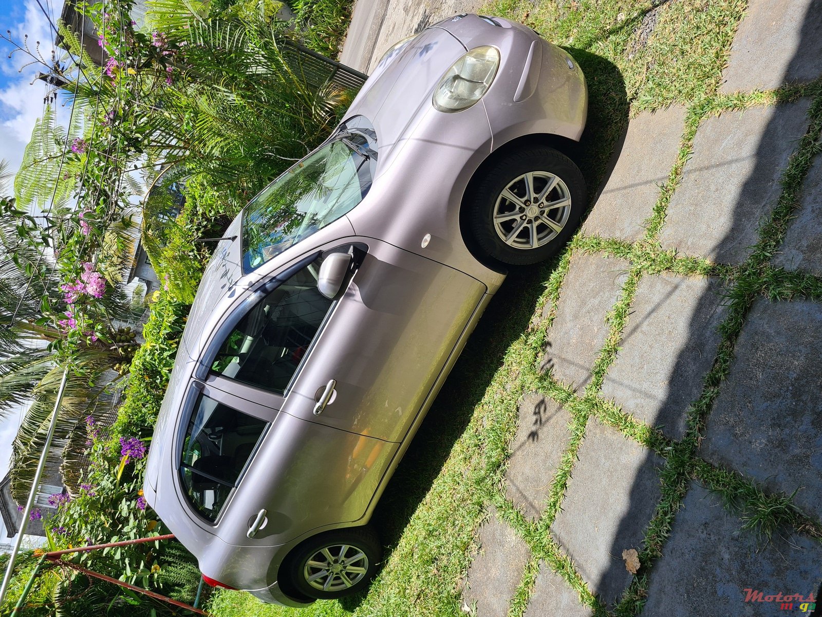 2011' Nissan March photo #3