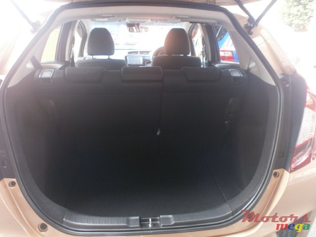 2013' Honda FR-V New shape photo #4