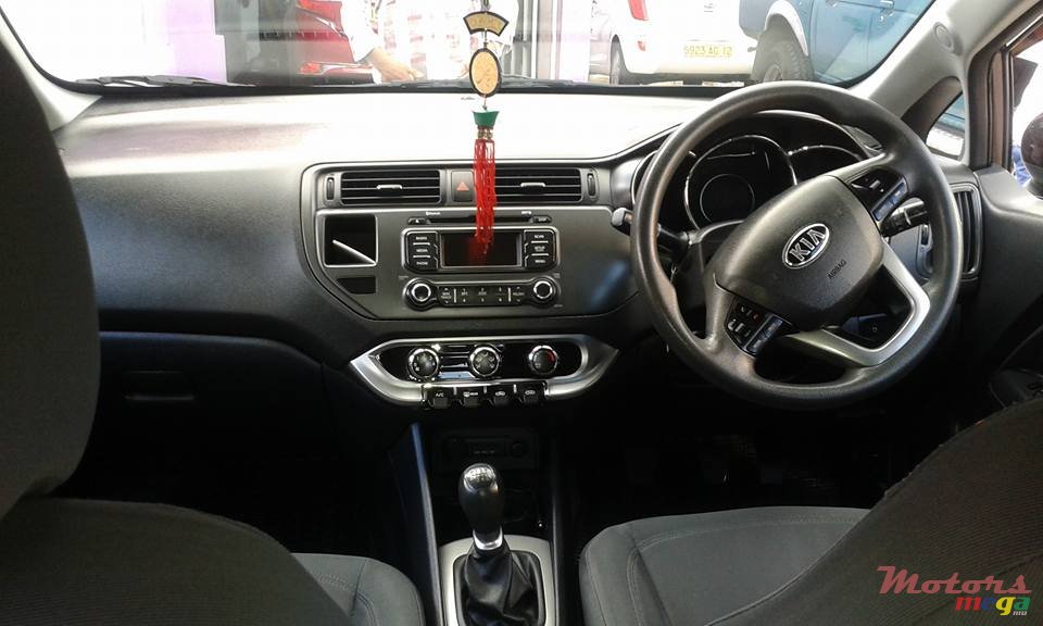 2013' Kia Rio photo #4