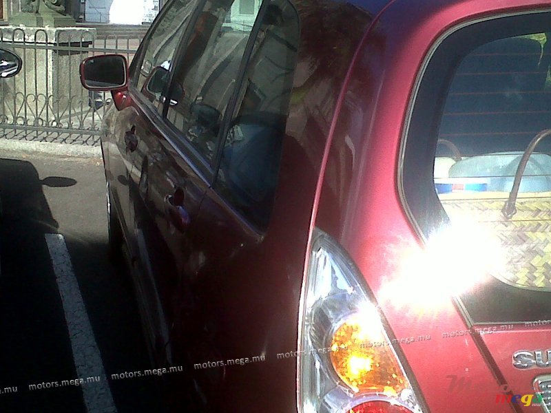 2005' Suzuki photo #2