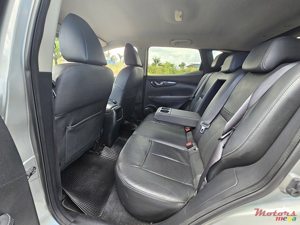 2015' Nissan Qashqai photo #6