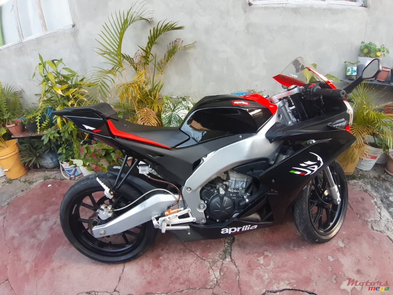 2013' Aprilia photo #1