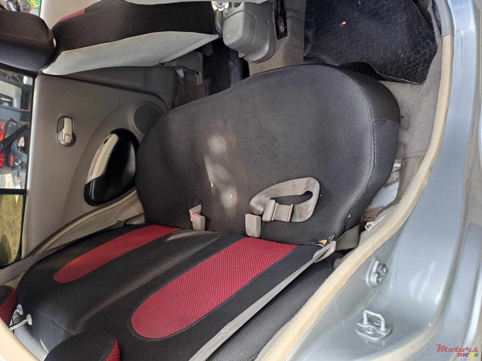 2004' Nissan March photo #2