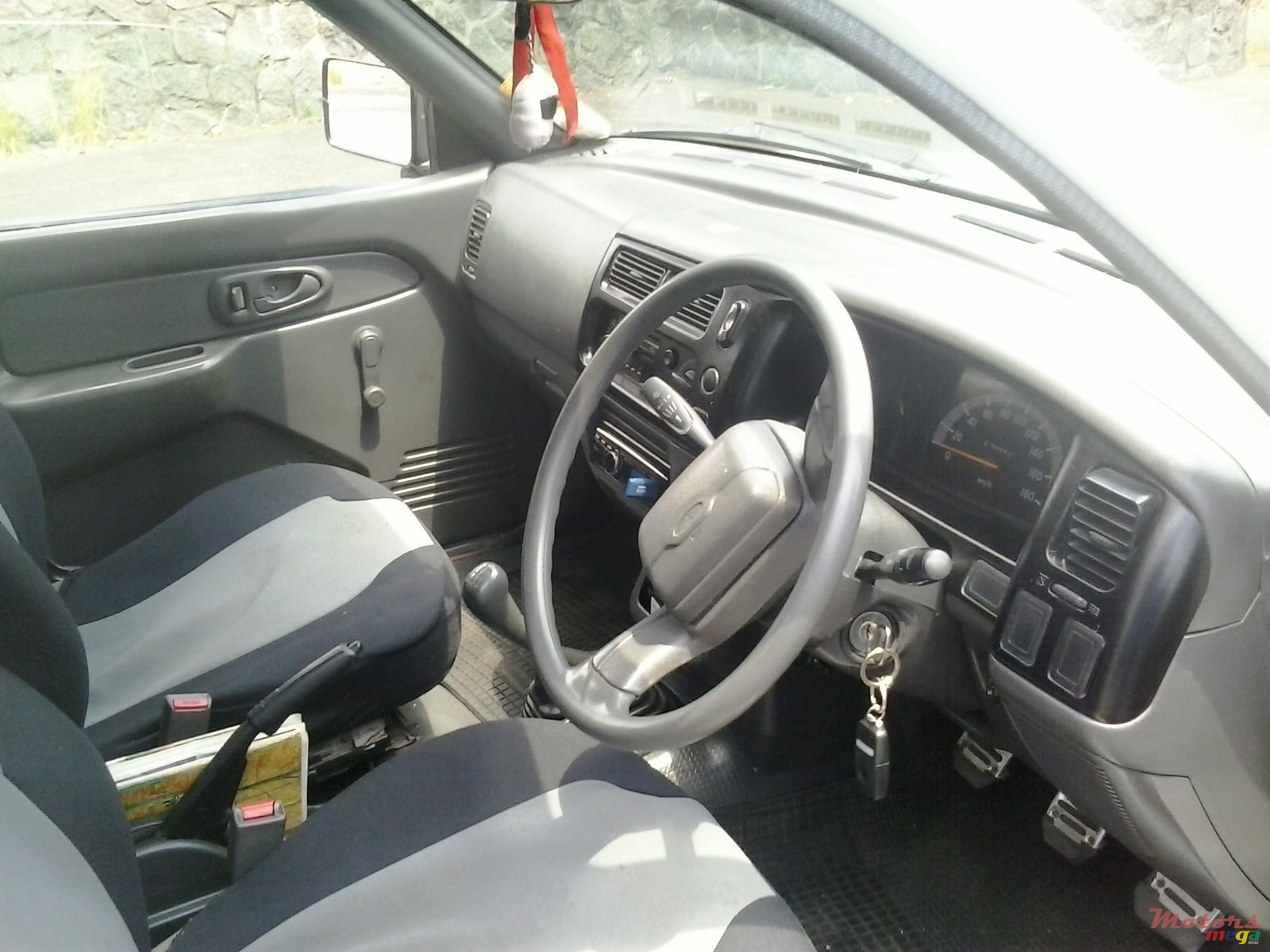 2001' Mitsubishi L 200 photo #7