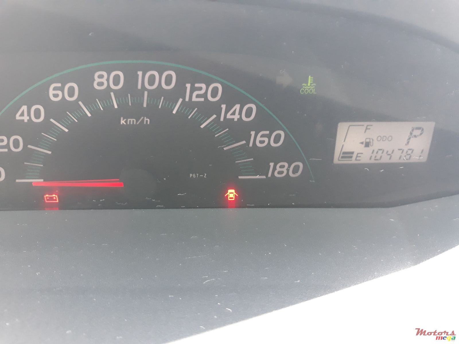 2005' Toyota Vitz photo #3