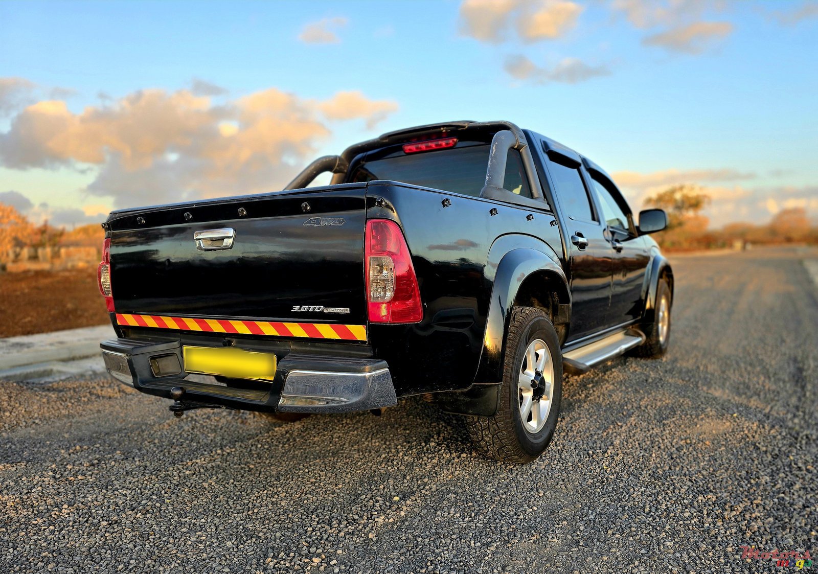 2007' Isuzu D-Max Automatic  4x4 photo #2
