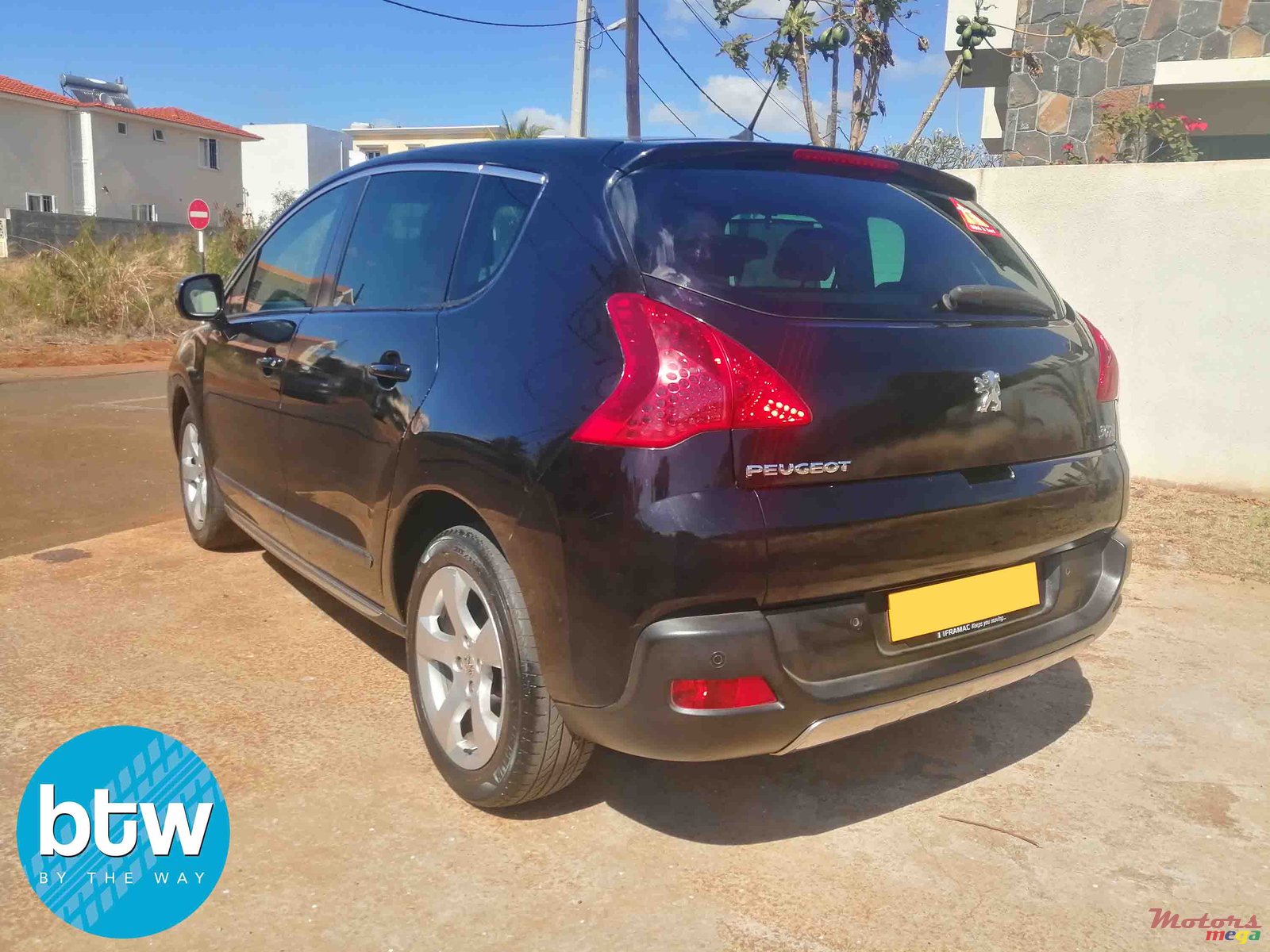 2012' Peugeot 3008 photo #2